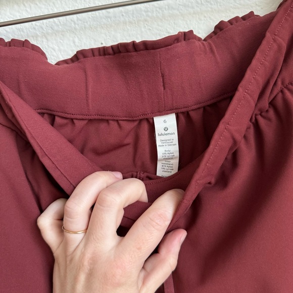 Lululemon Keep Moving Pant High-Rise
Savannah - Picture 6 of 6